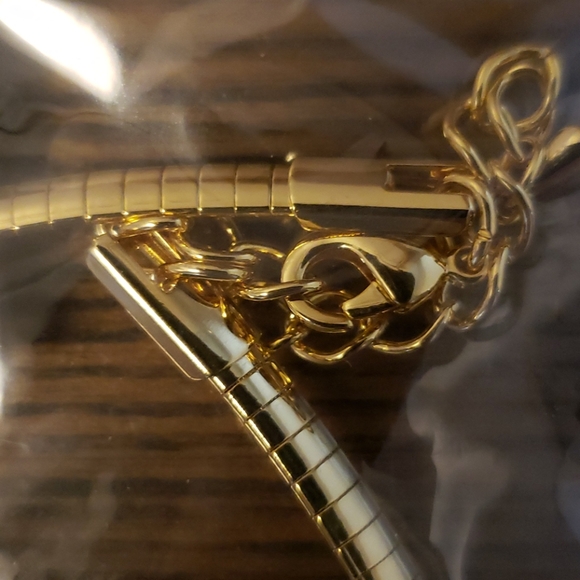 ⭐SALE⭐ Gold necklace with gold heart stone - Picture 3 of 3